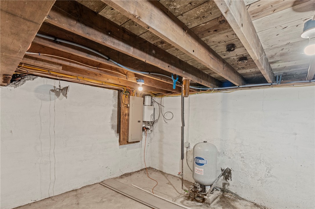 1225 Chopmist Hill Road Scituate, RI 02857 - Photo 17 of 23