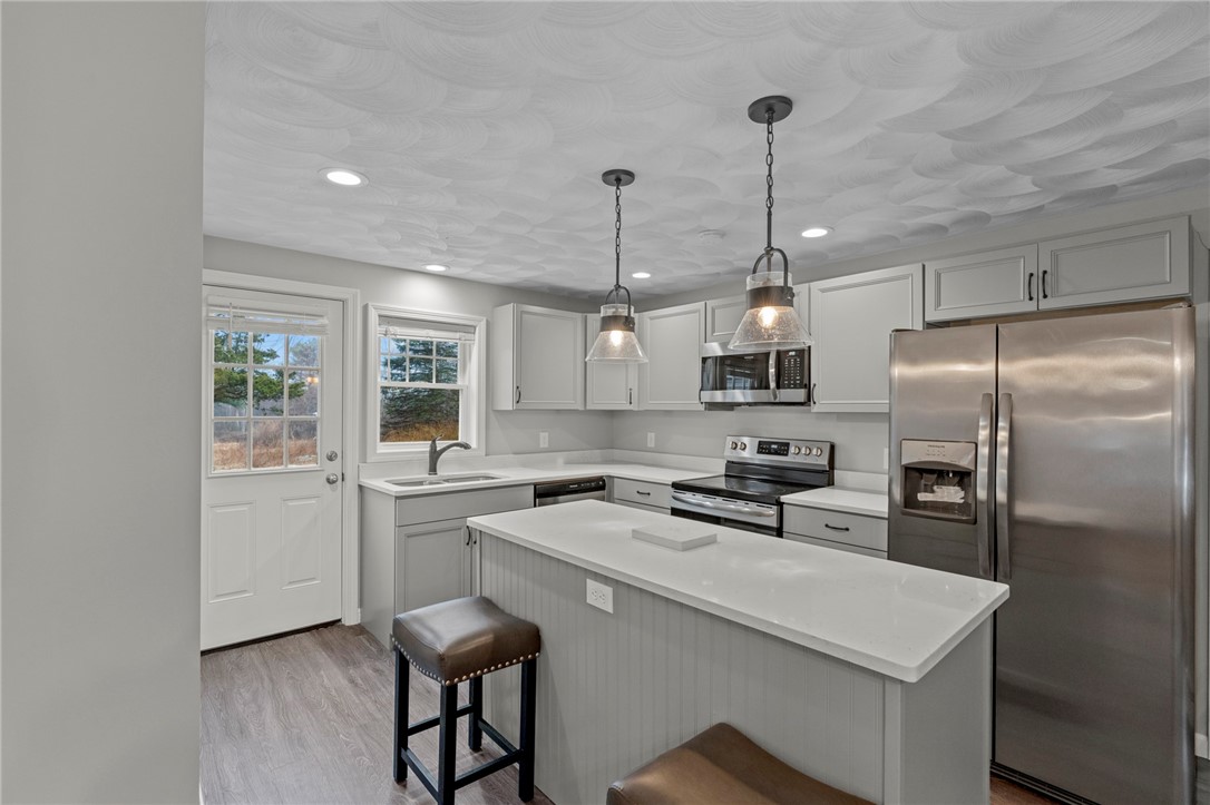 1225 Chopmist Hill Road Scituate, RI 02857 - Photo 3 of 23
