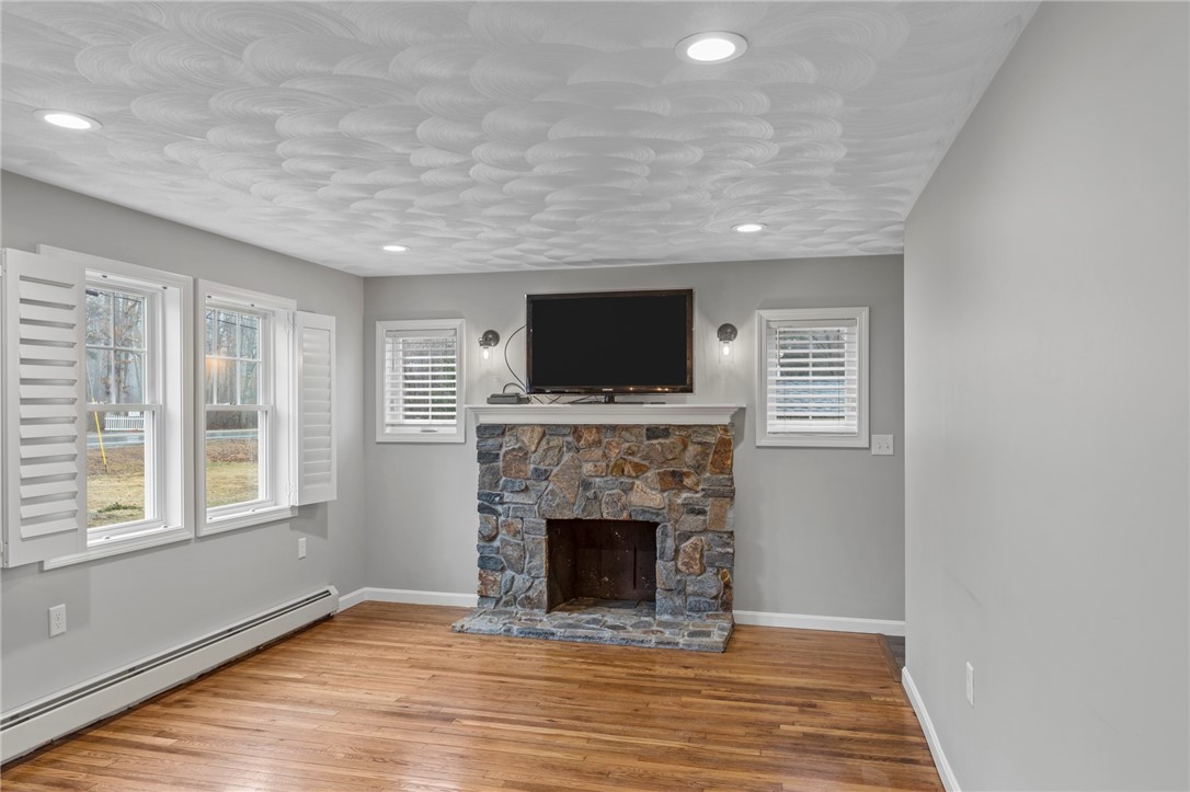 1225 Chopmist Hill Road Scituate, RI 02857 - Photo 8 of 23