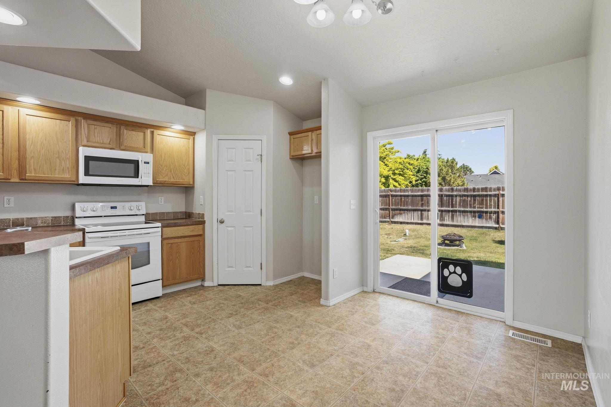 2611 Carnegie Street Caldwell, ID 83607 - Photo 15 of 46