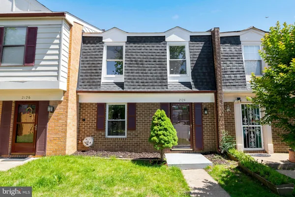 $469,999 | 2124 Mager Drive, Herndon, VA 20170