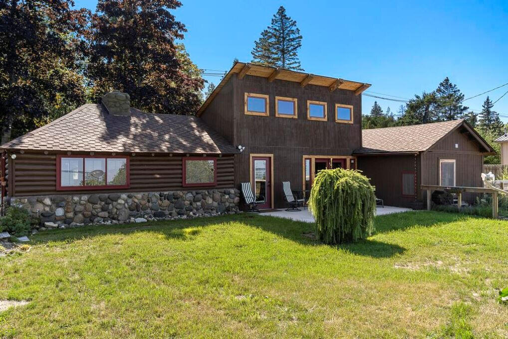 5712 Highway 23 Cheboygan, MI 49721 - Photo 3 of 23 Gallery Image 3