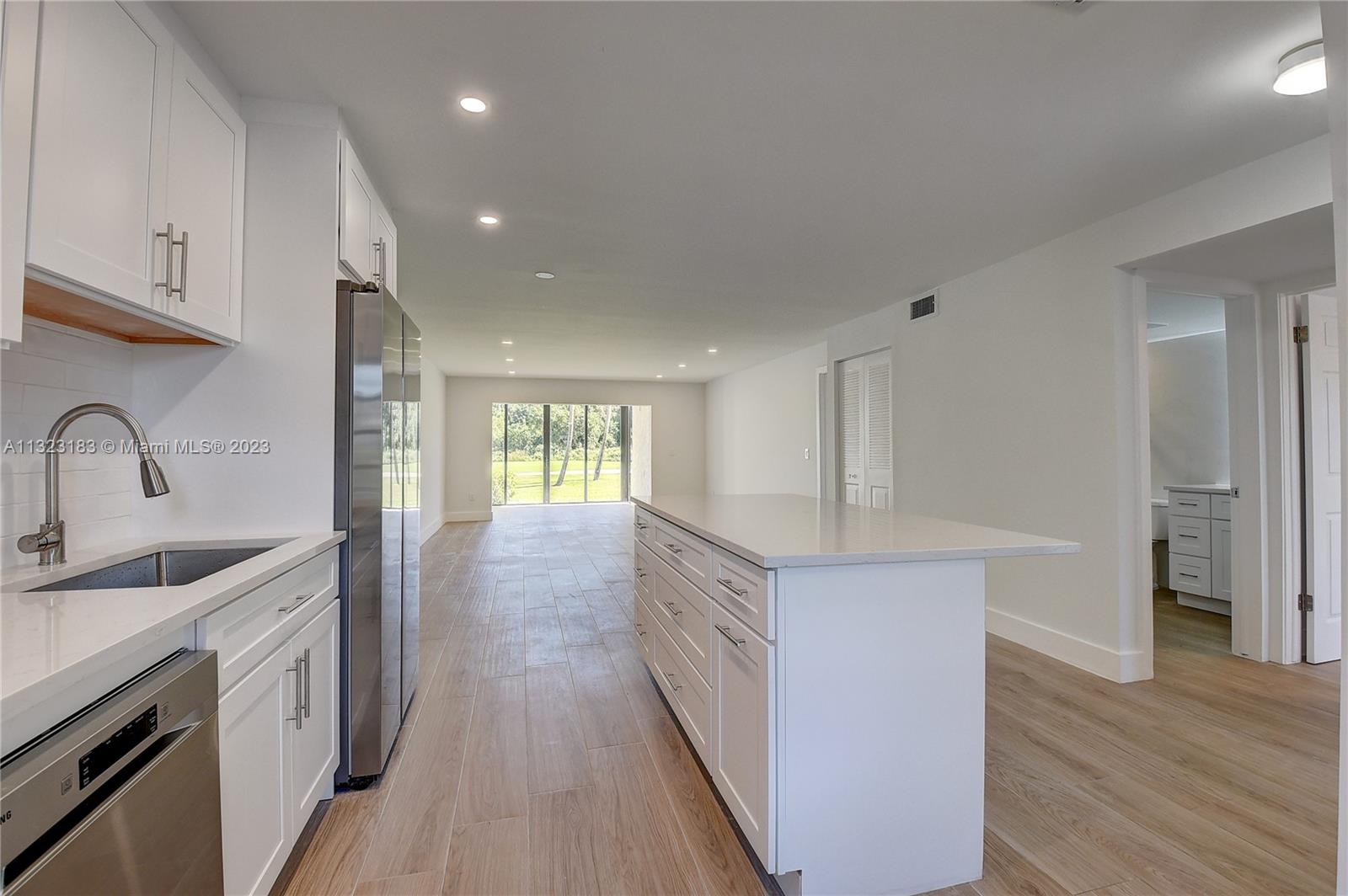 21213 Lago Circle, Unit E Boca Raton, FL 33433 - Photo 11 of 31 Gallery Image 11