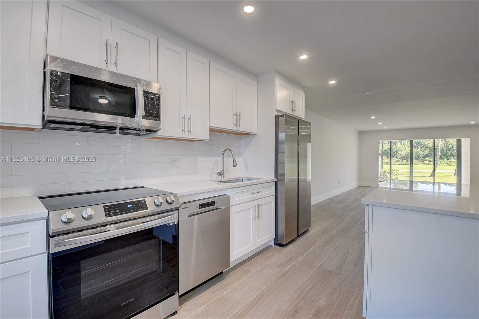 21213 Lago Circle, Unit E Boca Raton, FL 33433 - Photo 2 of 31 Gallery Image 2