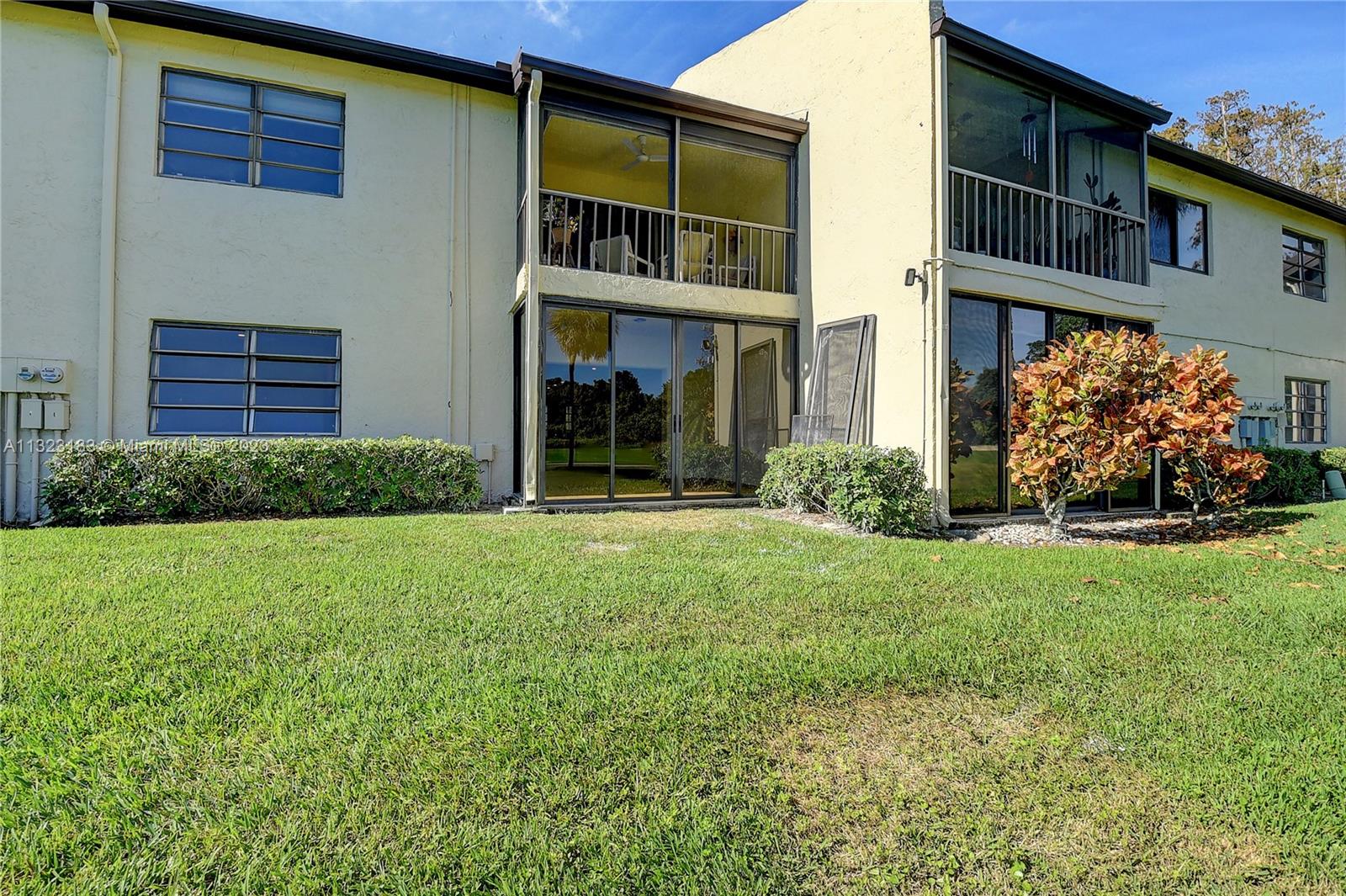 21213 Lago Circle, Unit E Boca Raton, FL 33433 - Photo 23 of 31 Gallery Image 23