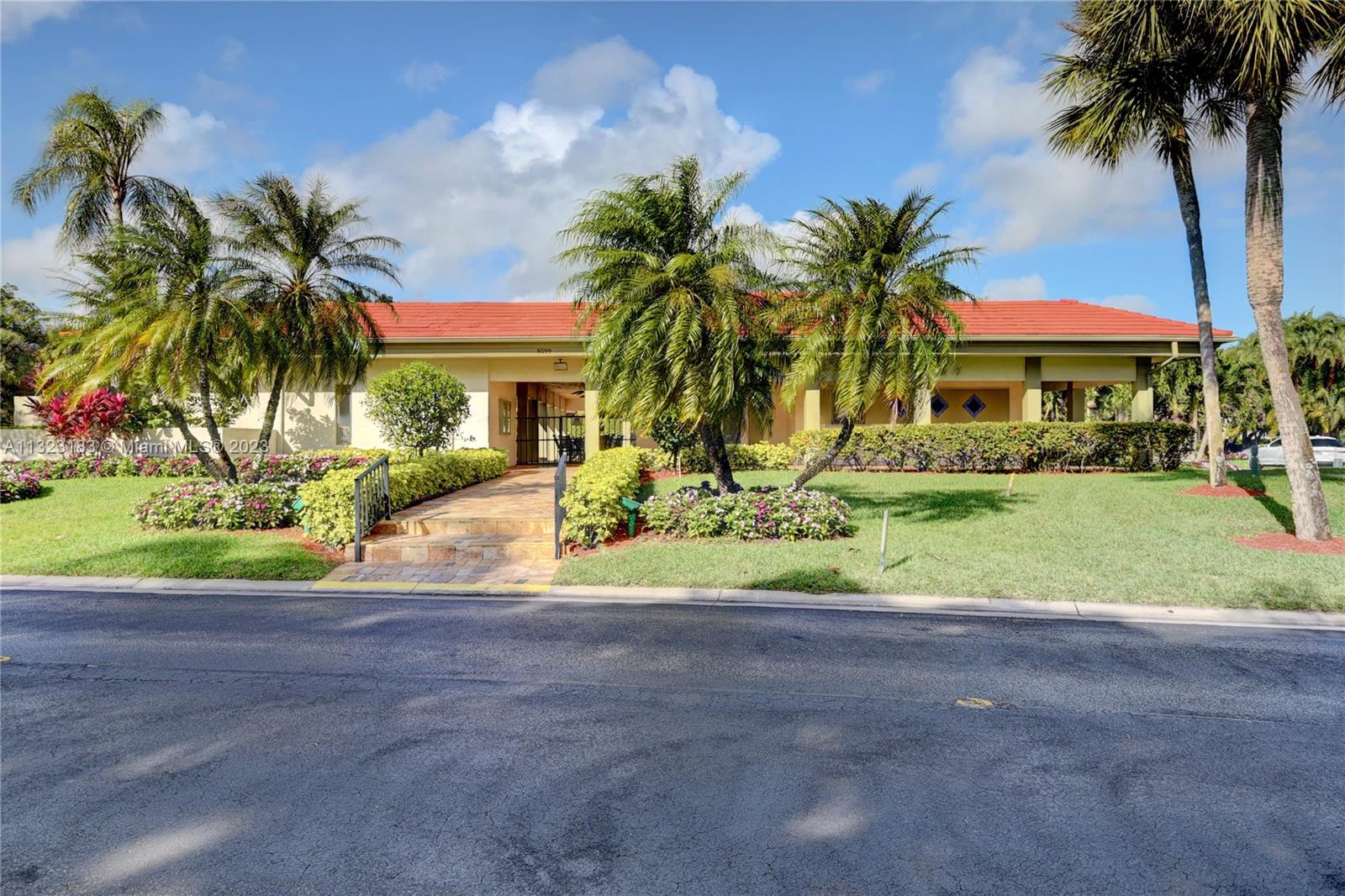 21213 Lago Circle, Unit E Boca Raton, FL 33433 - Photo 29 of 31 Gallery Image 29