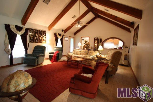 398 Hodson Lane Raceland, LA 70394 - Photo 8 of 16 Family Room