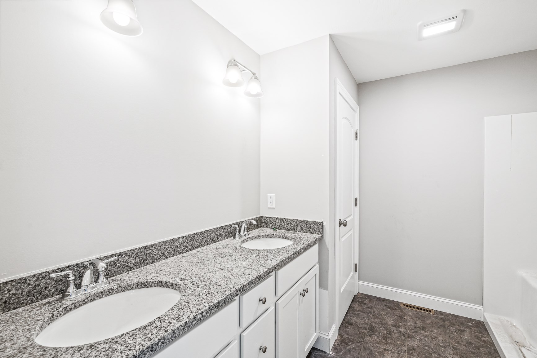 14 B Shelly Drive Pelham, NH 03076 - Photo 29 of 34