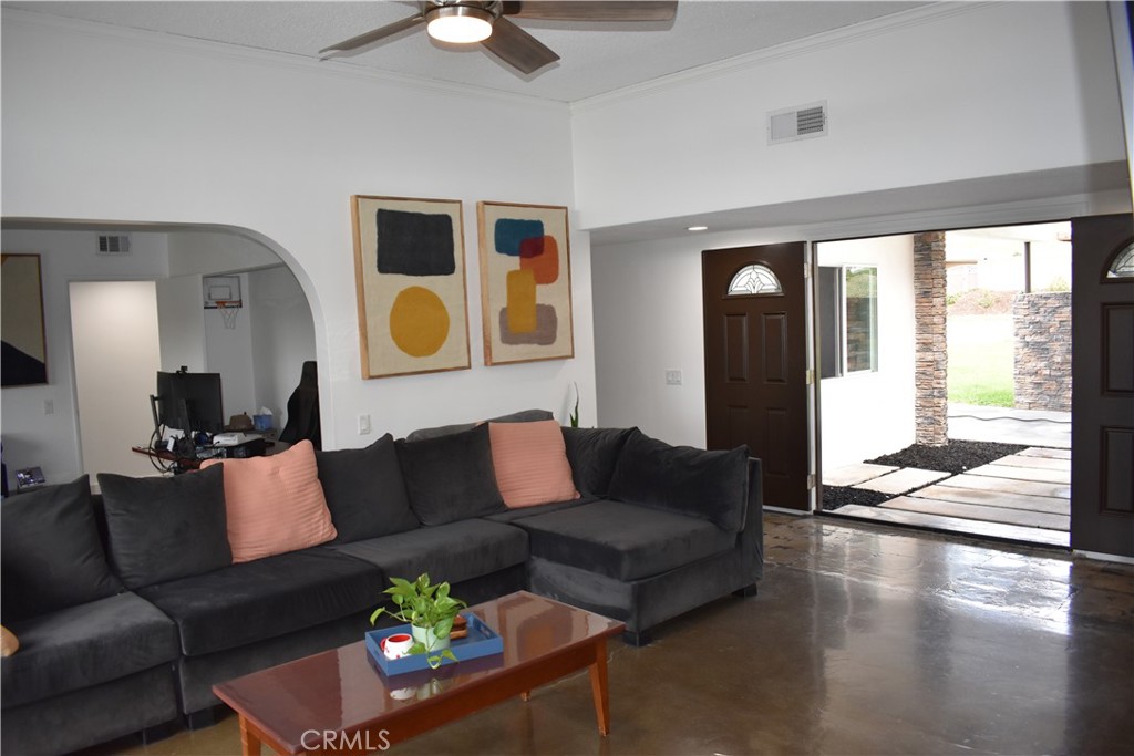 1156 Lyndhurst Drive Riverside, CA 92507 - Photo 11 of 57