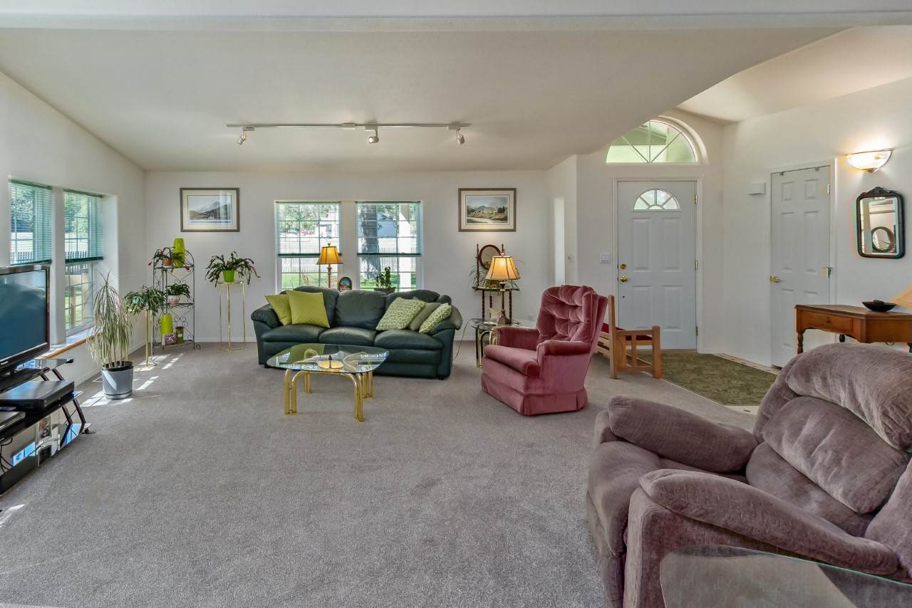 37578 North Elk Chattaroy Road Elk, WA 99009 - Photo 6 of 20 Gallery Image 6