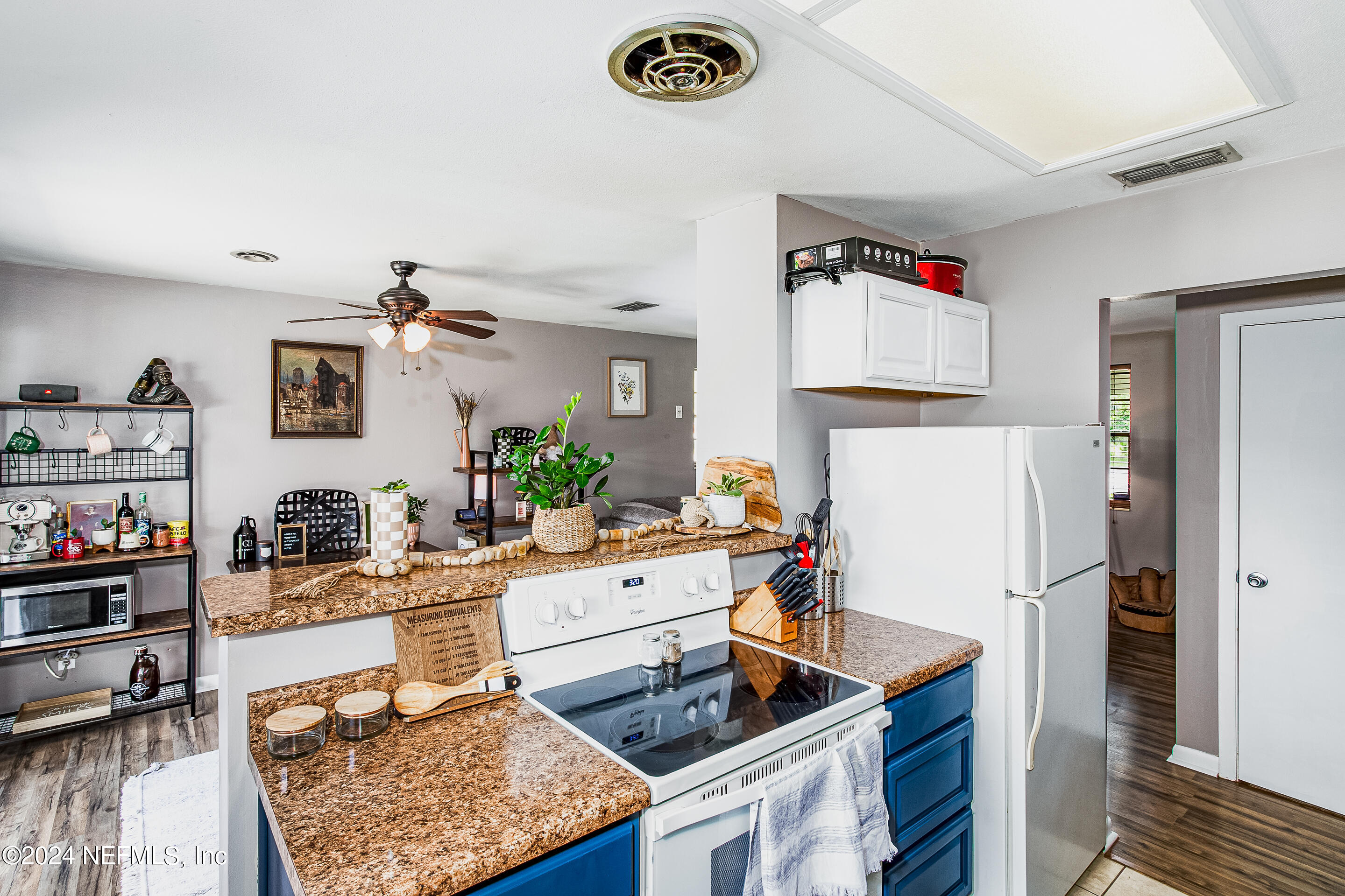 941 Memorial Park Road Jacksonville, FL 32221 - Photo 8 of 29 941 Memorial Park -10 kitchen3