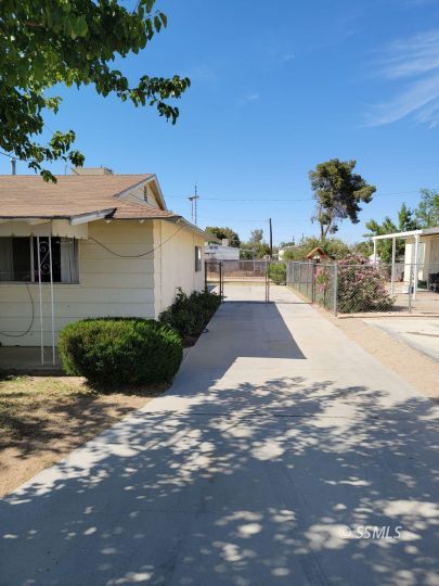 736 West Ward Avenue Ridgecrest, CA 93555 - Photo 2 of 15 Gallery Image 2