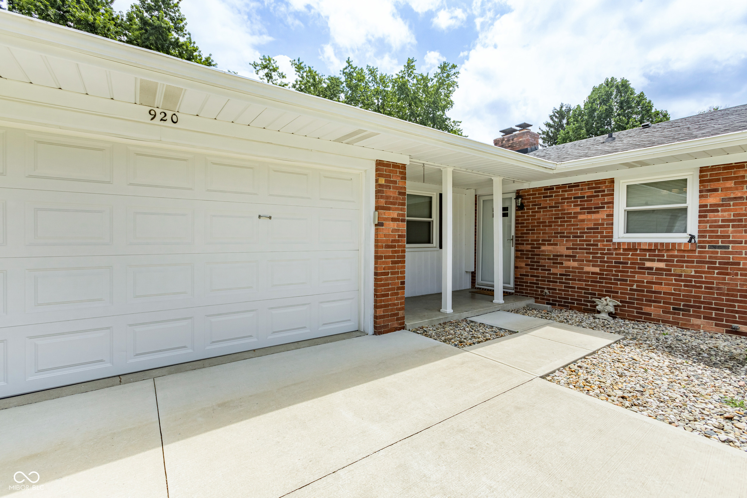 920 Shellbark Road Anderson, IN 46011 - Photo 4 of 32