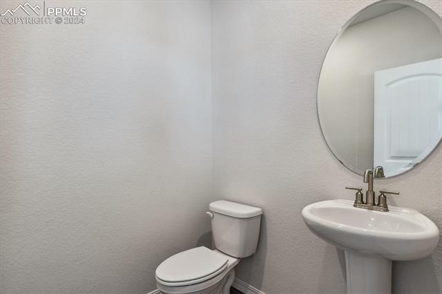 4940 Krueger Road Colorado Springs, CO 80925 - Photo 10 of 28 Gallery Image 10