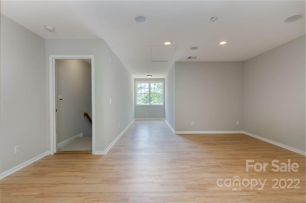 10201 Withers Road Charlotte, NC 28278 - Photo 21 of 27 Gallery Image 21