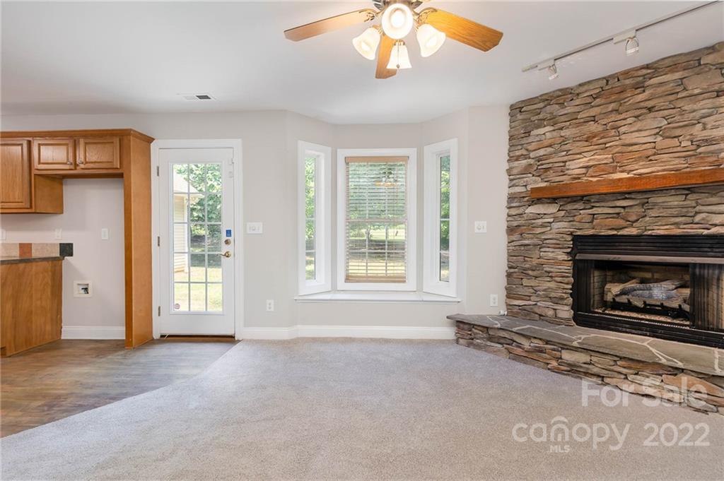 10201 Withers Road Charlotte, NC 28278 - Photo 4 of 27 Gallery Image 4