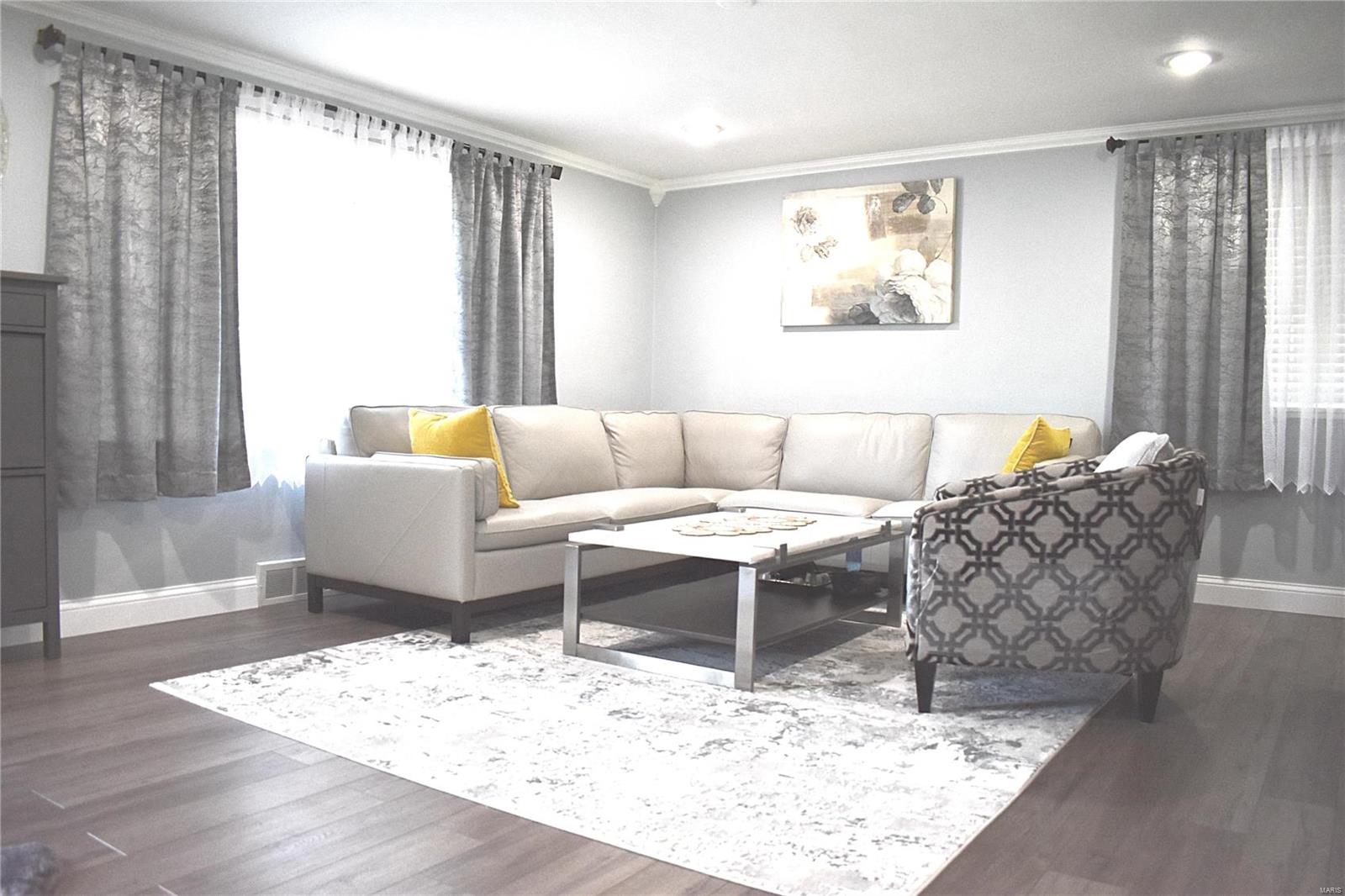 819 Union Road St. Louis, MO 63123 - Photo 4 of 27