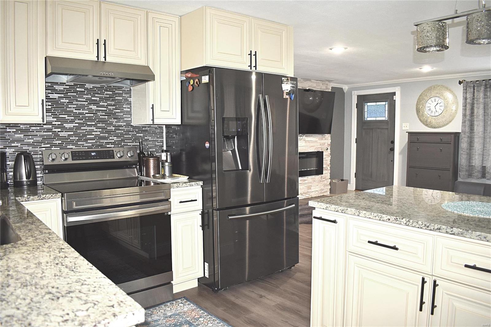 819 Union Road St. Louis, MO 63123 - Photo 10 of 27