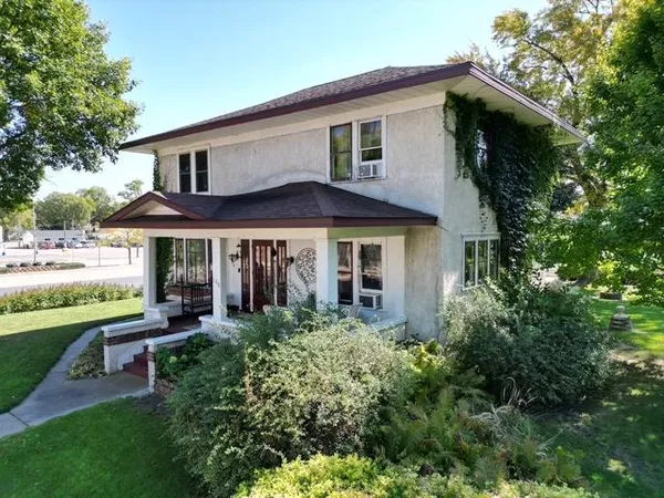 $199,900 | 108 West 4th Street, Redwood Falls, MN 56283