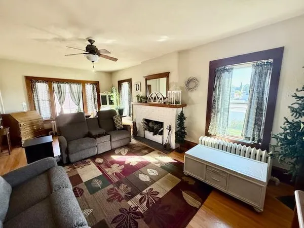 $199,900 | 108 West 4th Street, Redwood Falls, MN 56283