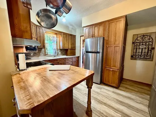 $199,900 | 108 West 4th Street, Redwood Falls, MN 56283