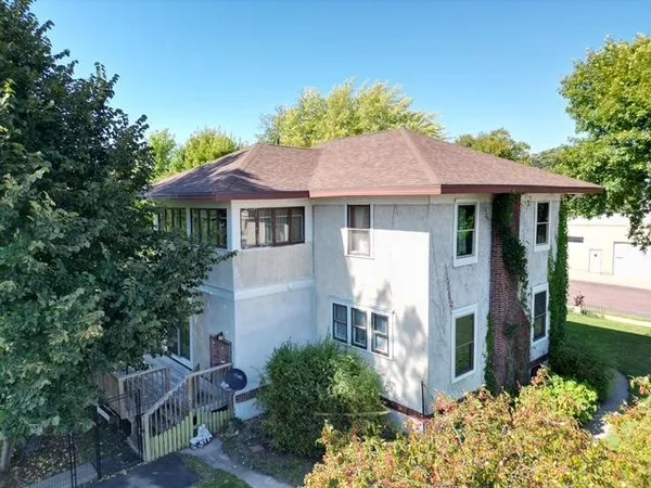 $199,900 | 108 West 4th Street, Redwood Falls, MN 56283