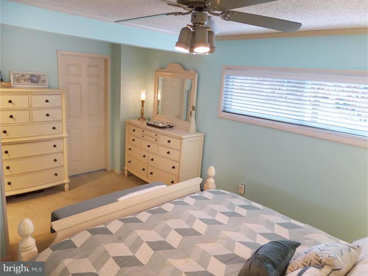 60 Canyon Road Levittown, PA 19057 - Photo 16 of 25 Gallery Image 16