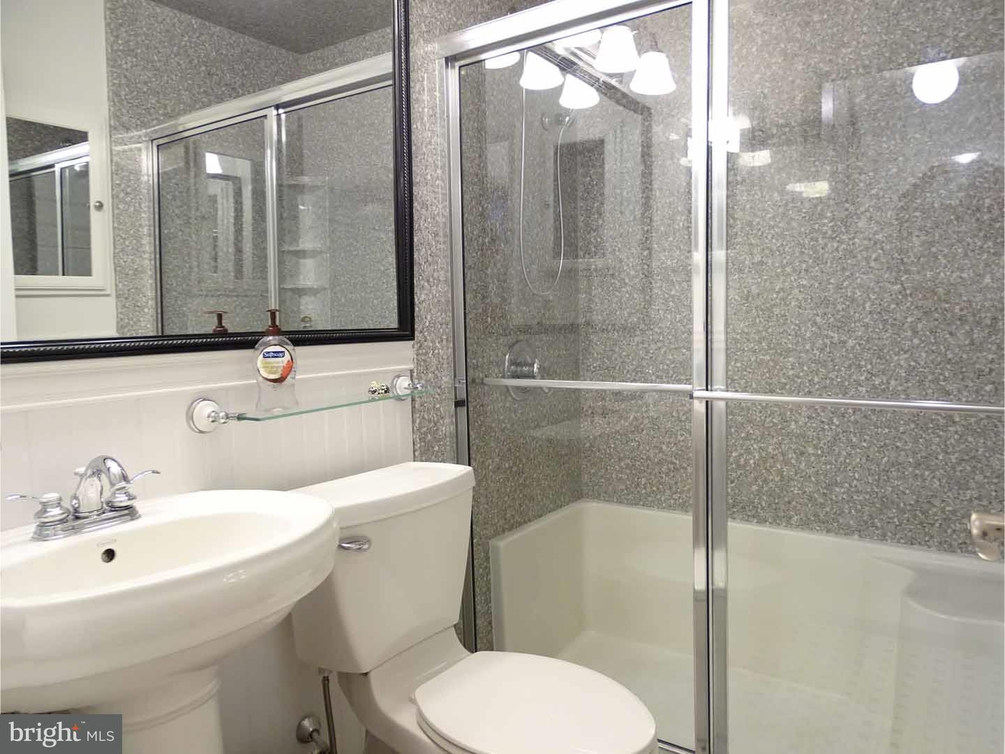 60 Canyon Road Levittown, PA 19057 - Photo 17 of 25 Gallery Image 17