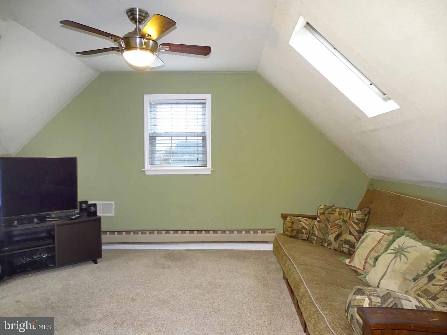 60 Canyon Road Levittown, PA 19057 - Photo 22 of 25 Gallery Image 22