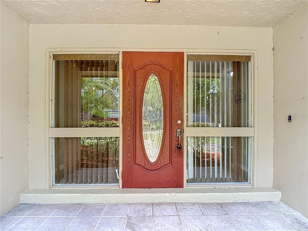 811 Ambassador Loop Tampa, FL 33613 - Photo 8 of 75