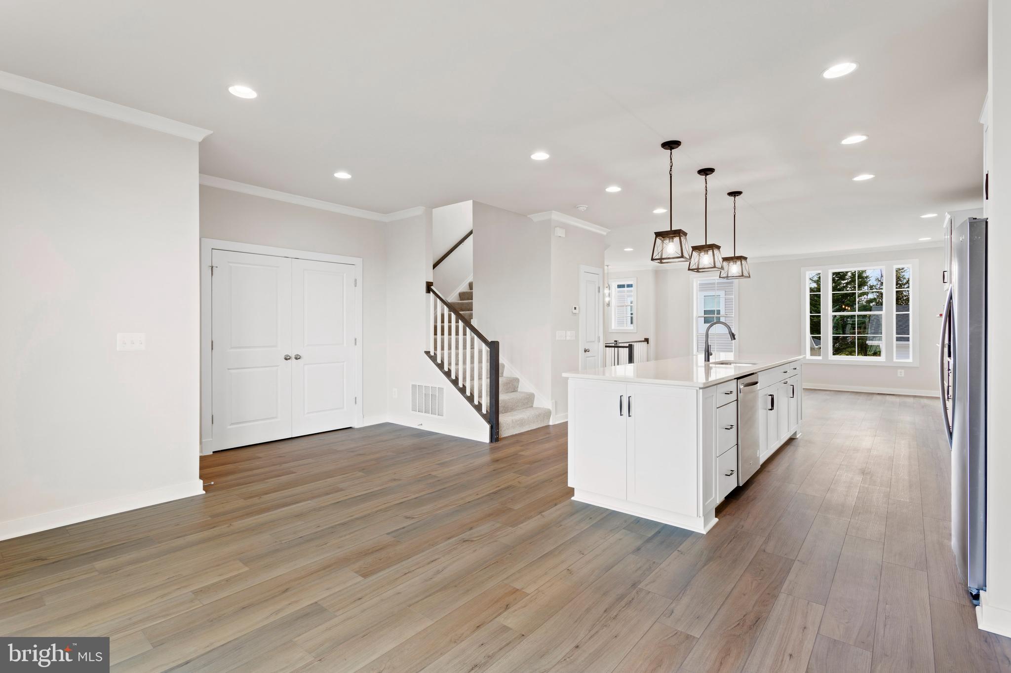 20768 Partlow's Store Square Ashburn, VA 20147 - Photo 13 of 32 Gallery Image 13