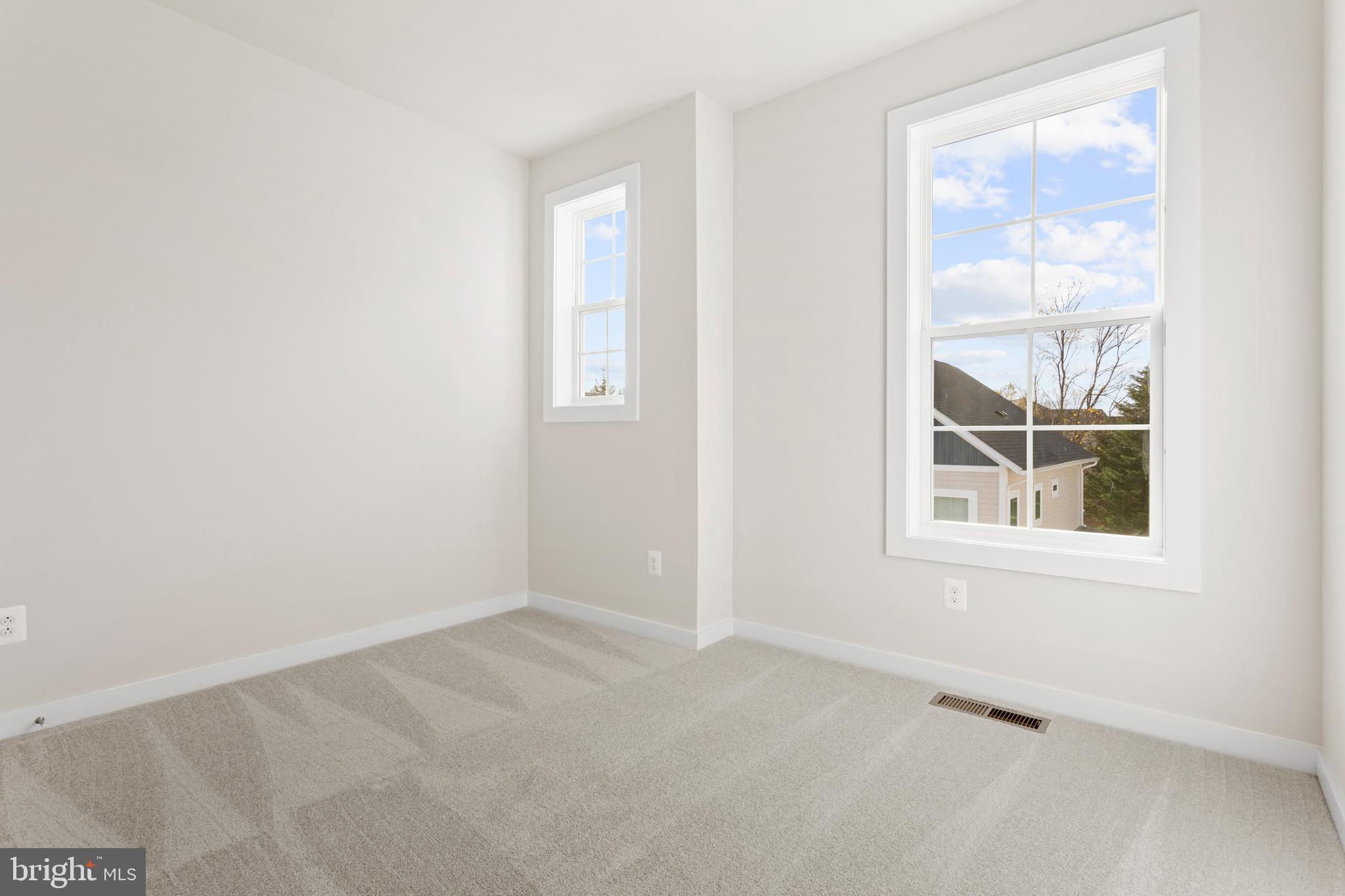 20768 Partlow's Store Square Ashburn, VA 20147 - Photo 15 of 32 Gallery Image 15