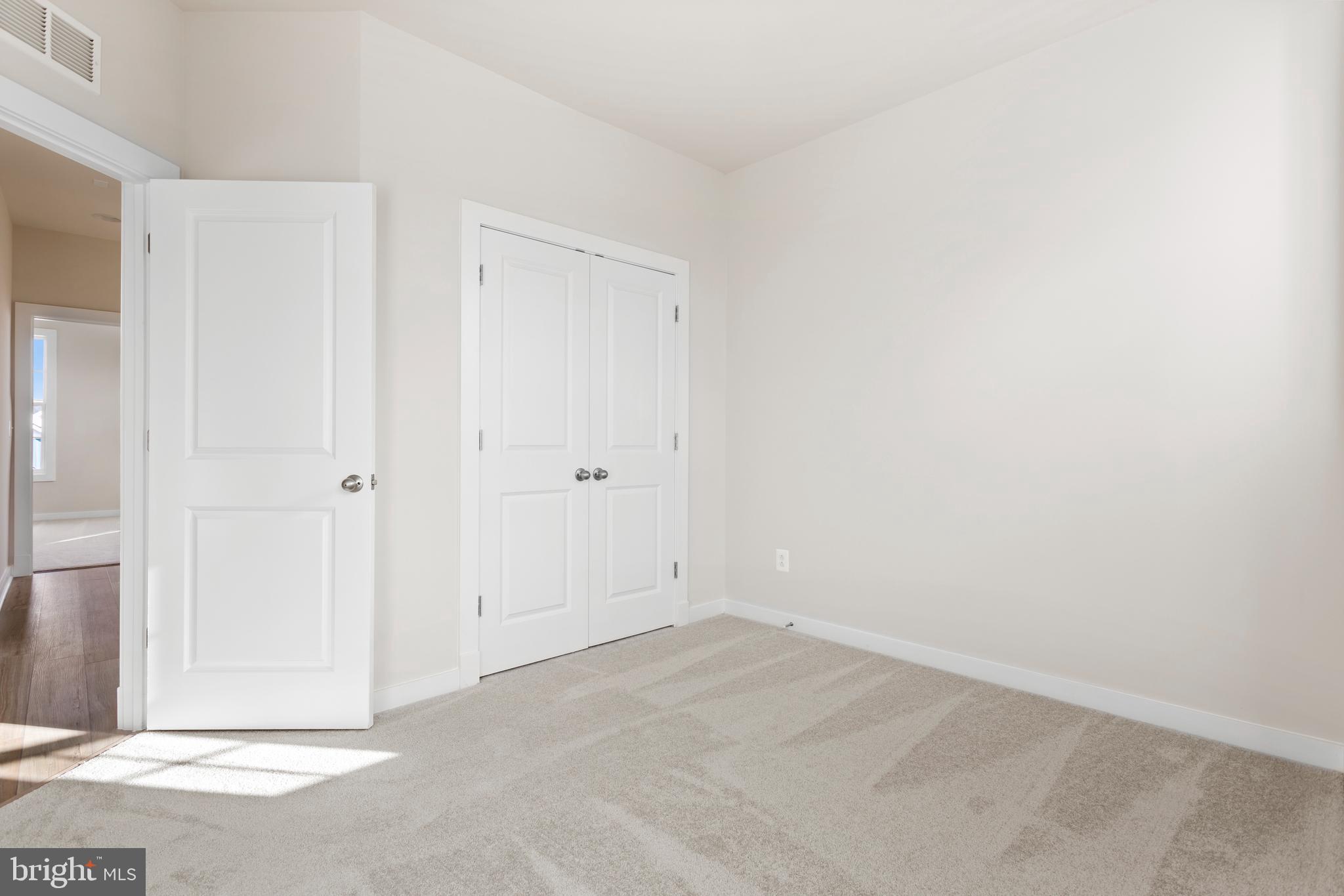 20768 Partlow's Store Square Ashburn, VA 20147 - Photo 16 of 32 Gallery Image 16