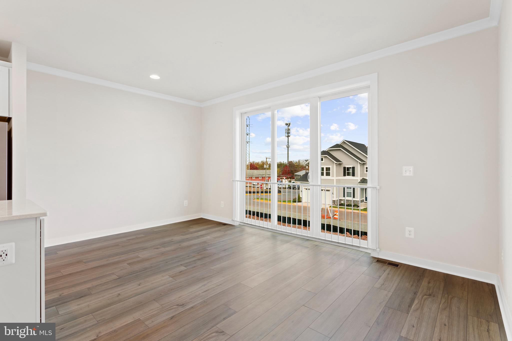 20768 Partlow's Store Square Ashburn, VA 20147 - Photo 10 of 32 Gallery Image 10