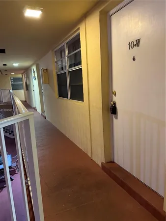 $1,800 | 1755 Venice Lane, Unit 10W, North Miami, FL 33181