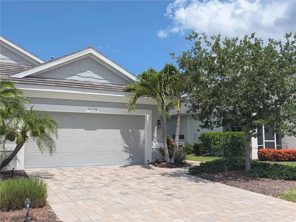 $2,500 | 7528 Alumni Trail, Sarasota, FL 34243