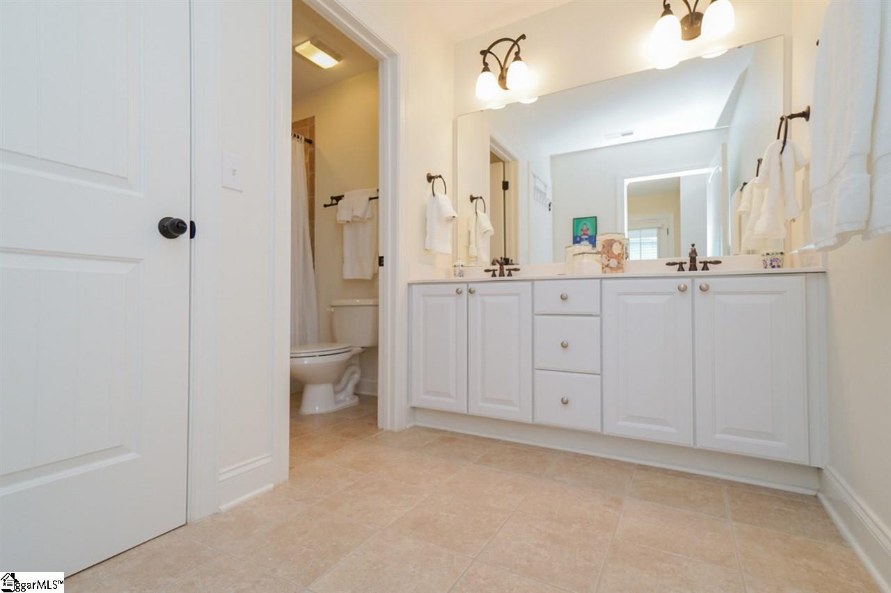 202 Ridenour Avenue Greenville, SC 29617 - Photo 13 of 31 Gallery Image 13