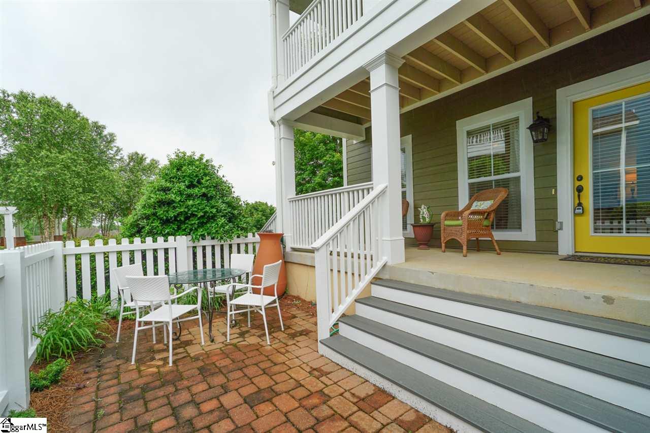 202 Ridenour Avenue Greenville, SC 29617 - Photo 3 of 31 Gallery Image 3