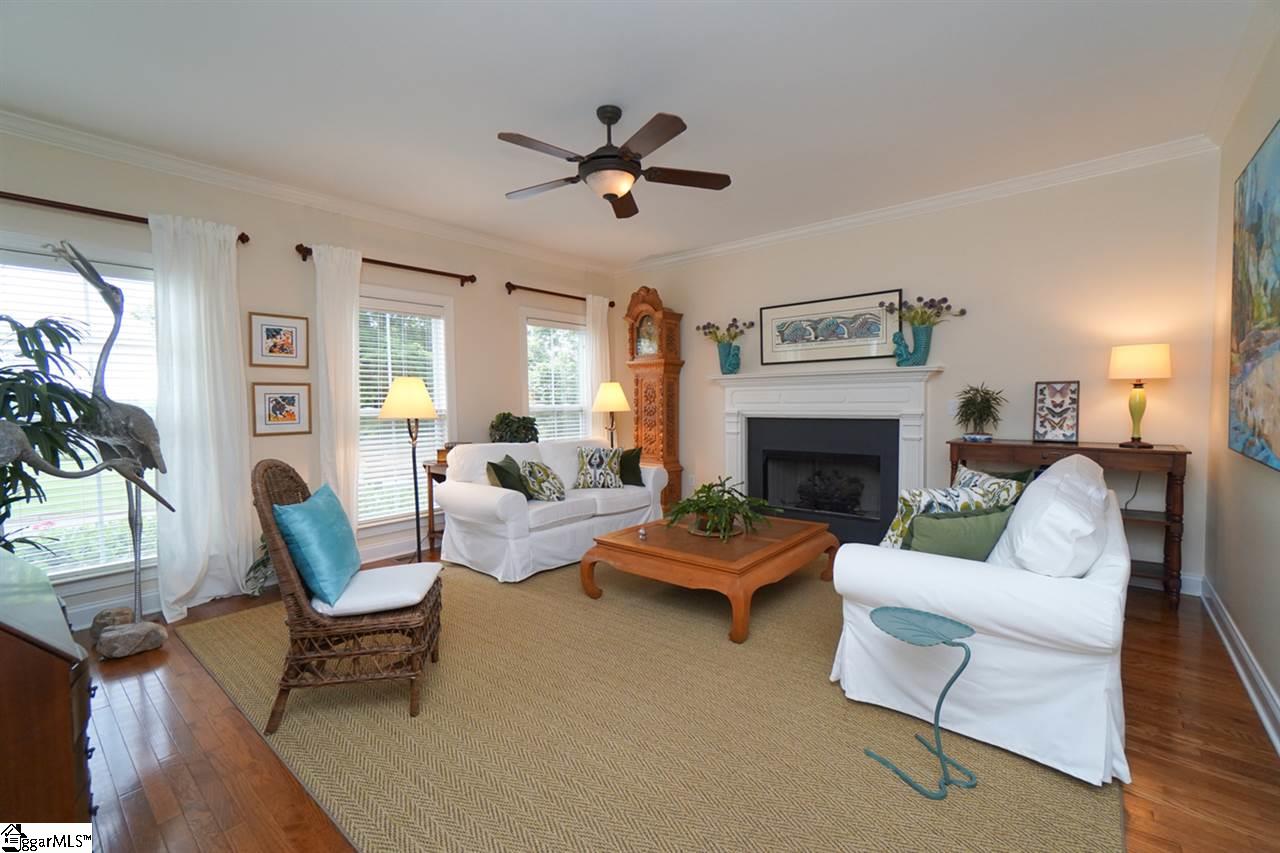 202 Ridenour Avenue Greenville, SC 29617 - Photo 5 of 31 Gallery Image 5