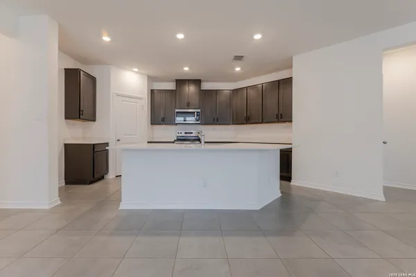 $1,850 | 9507 Reinhartz Way, San Antonio, TX 78221