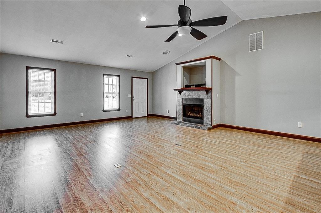 914 Easy Street Asheboro, NC 27205 - Photo 2 of 42