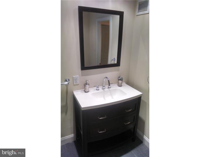 440 Edgemore Road Philadelphia, PA 19151 - Photo 17 of 23 Gallery Image 17