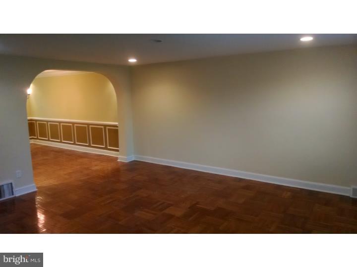 440 Edgemore Road Philadelphia, PA 19151 - Photo 3 of 23 Gallery Image 3