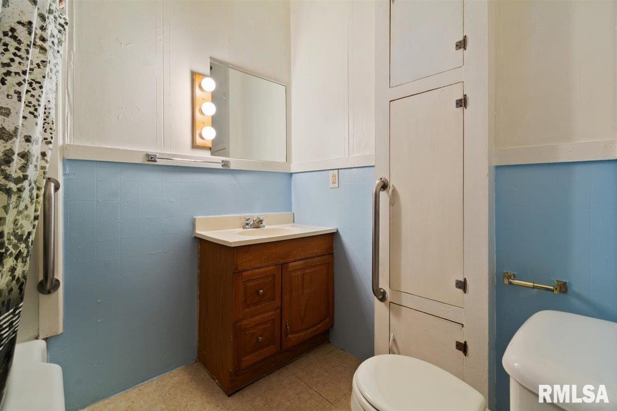 1042 North 1st Street Springfield, IL 62702 - Photo 9 of 22