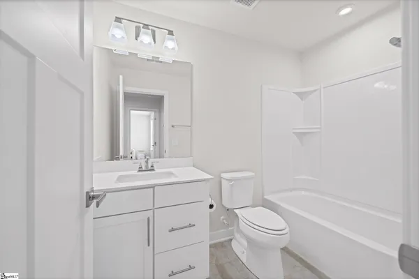 $300,000 | 61 Moss Holw Way, Simpsonville, SC 29680