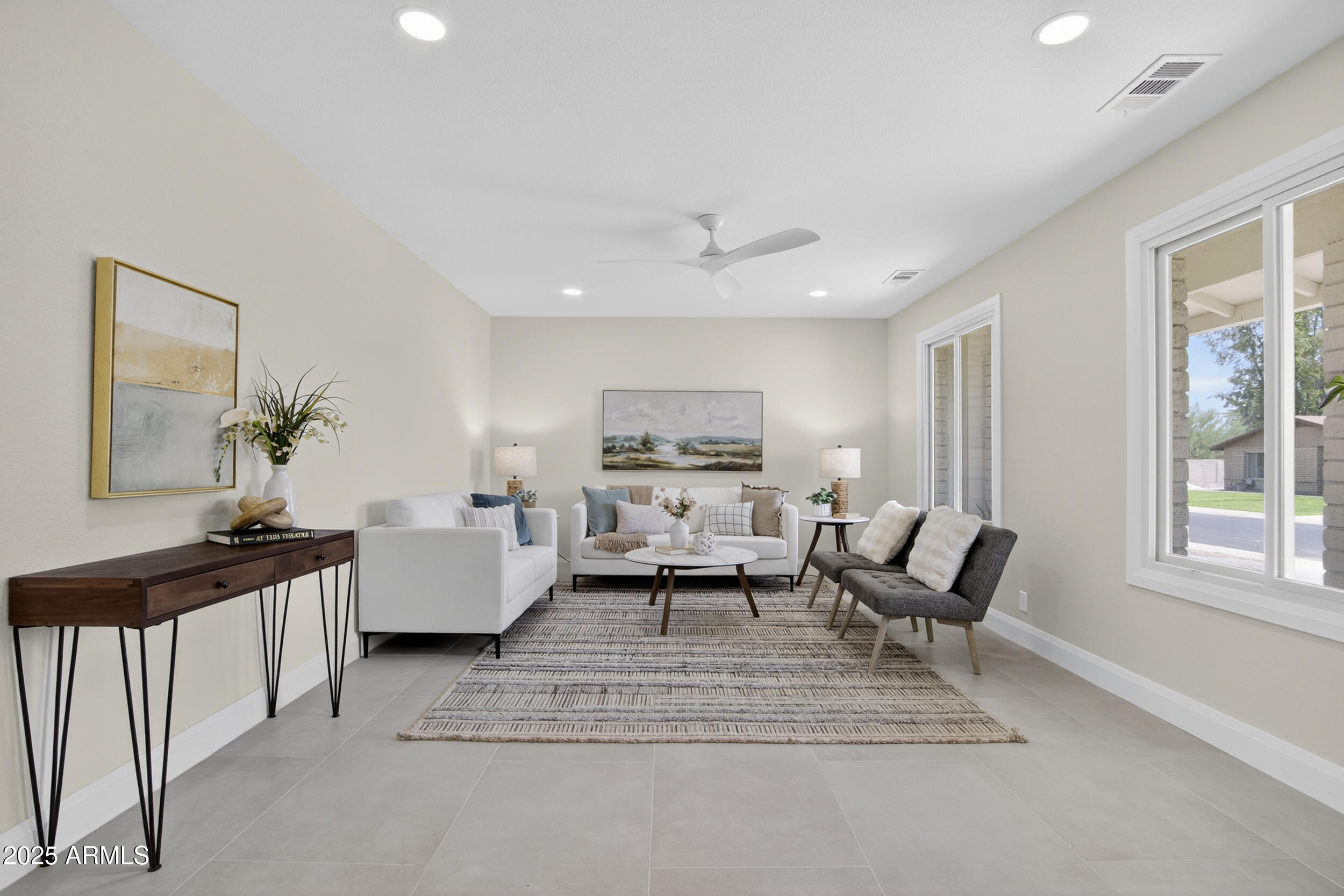 3754 East Wethersfield Road Phoenix, AZ 85032 - Photo 10 of 30 Living