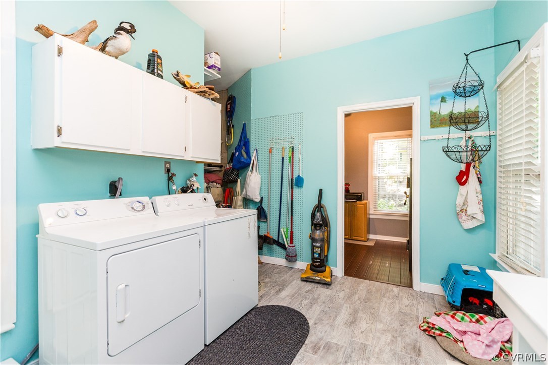 4115 Poplar Grove Road Midlothian, VA 23112 - Photo 33 of 36 a utility room with dryer and washer