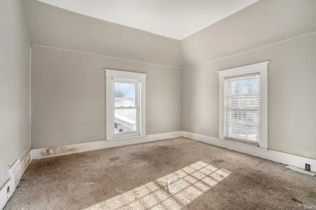 $225,000 | 916 East Beardsley Avenue, Elkhart, IN 46514