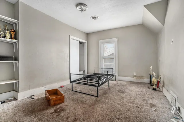 $225,000 | 916 East Beardsley Avenue, Elkhart, IN 46514