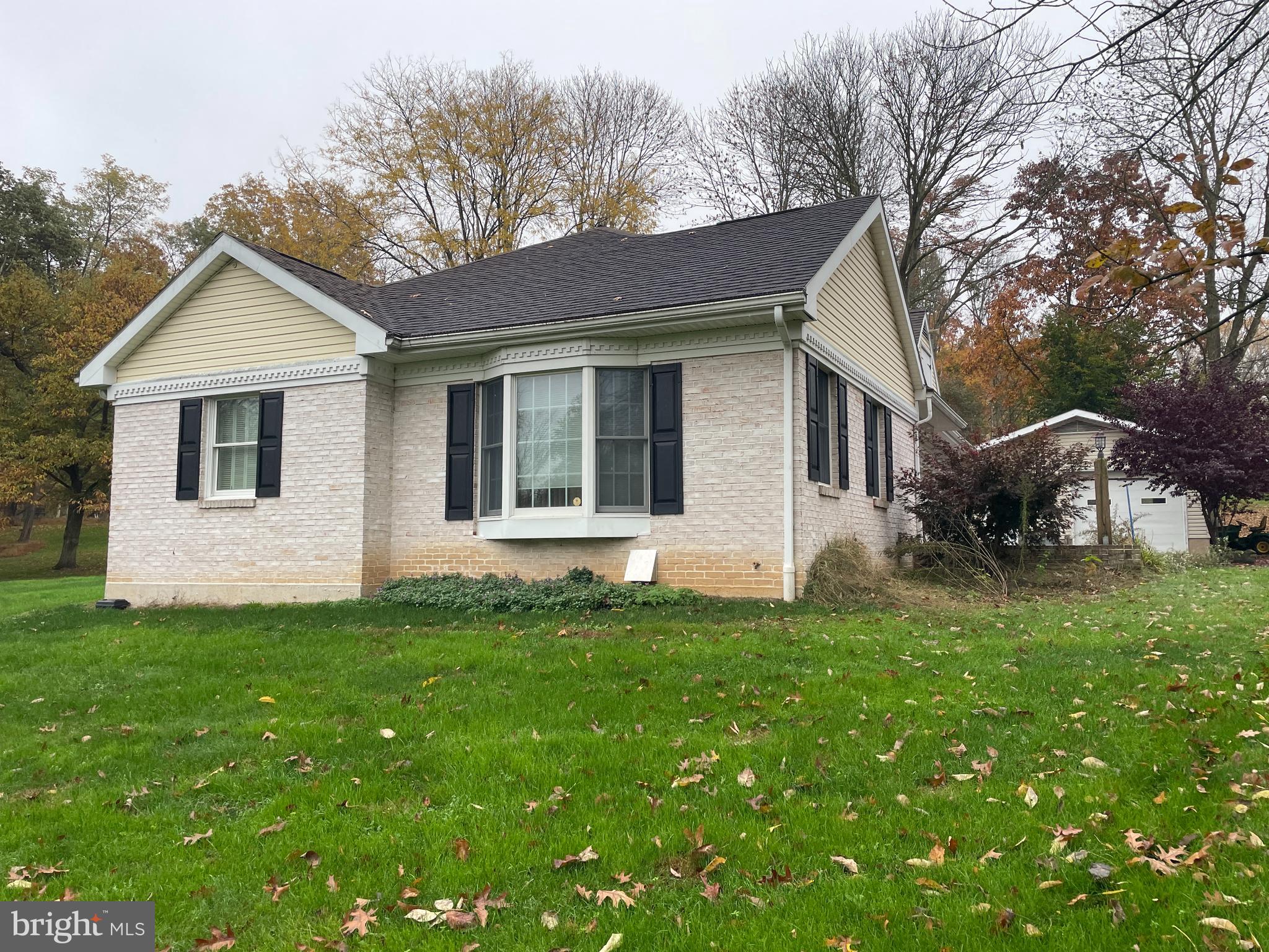 179 Covered Bridge Road Elizabethtown, PA 17022 - Photo 3 of 9 Gallery Image 3